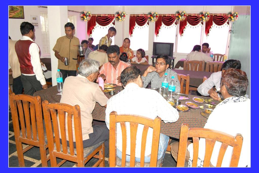 Hotel Kusum Bhilai Luaran gambar